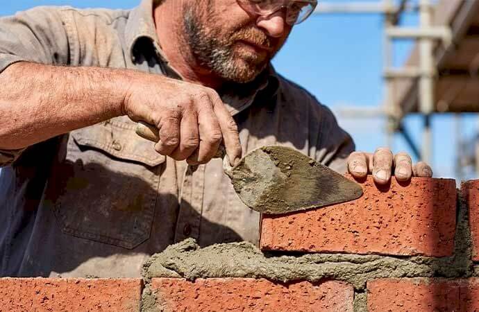 Comment se déroule un chantier de maçonnerie à Bâle-Ville ?